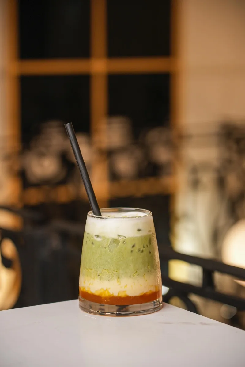 Iced latte matcha mangue