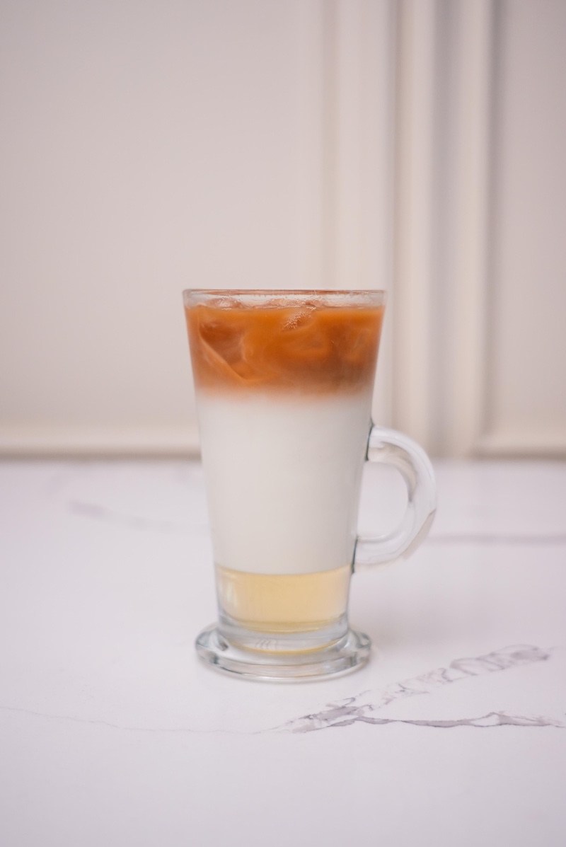 Latte macchiato glacé c/v/n