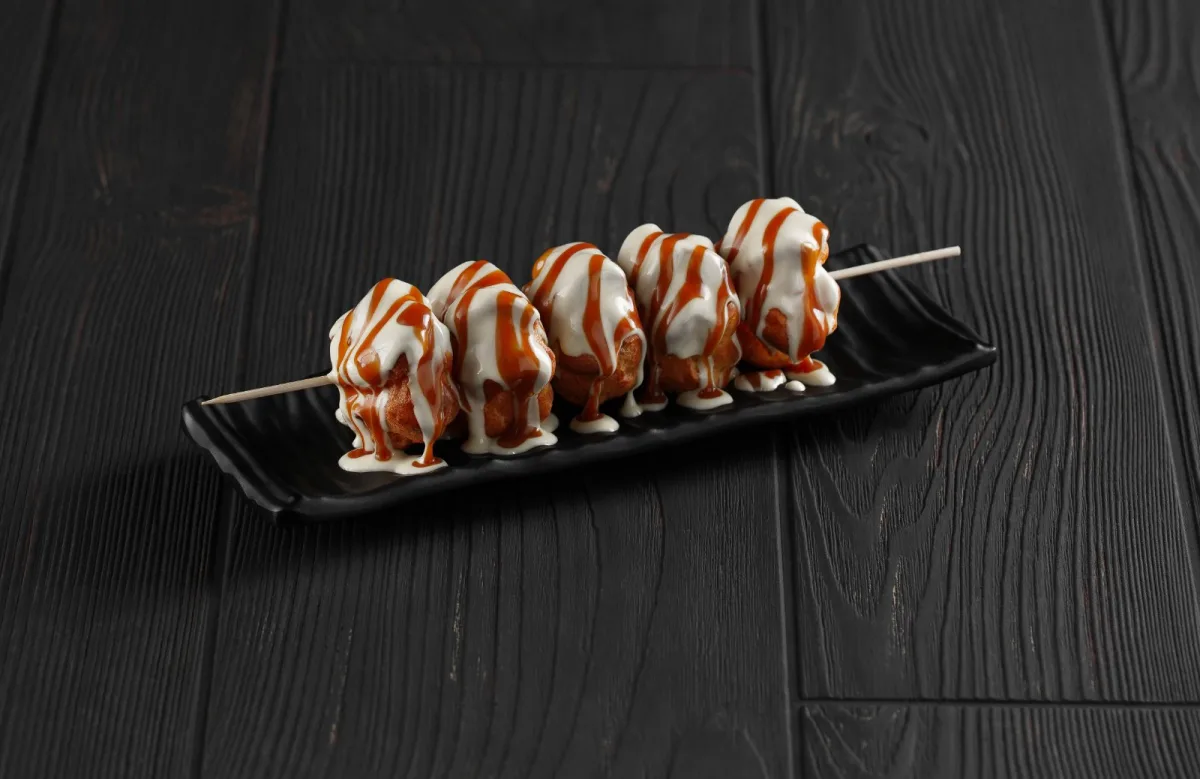 Brochette de profiteroles caramel