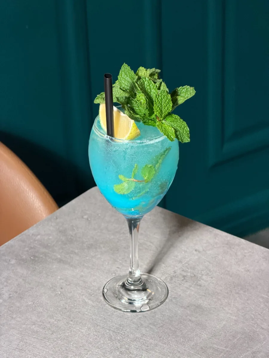 MOJITO BLUE EYES