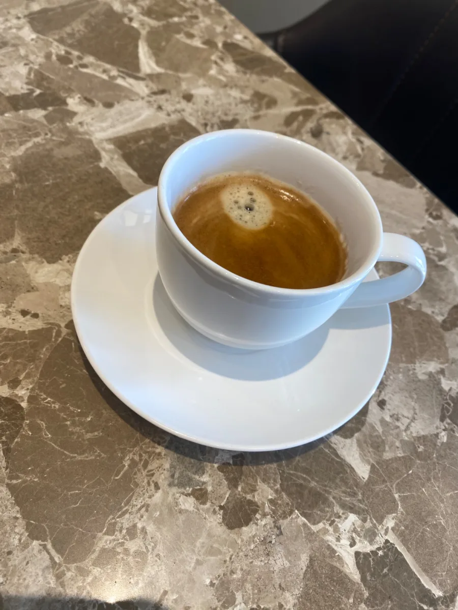 Café Expresso ( court / moyen / allongé /amiricano )