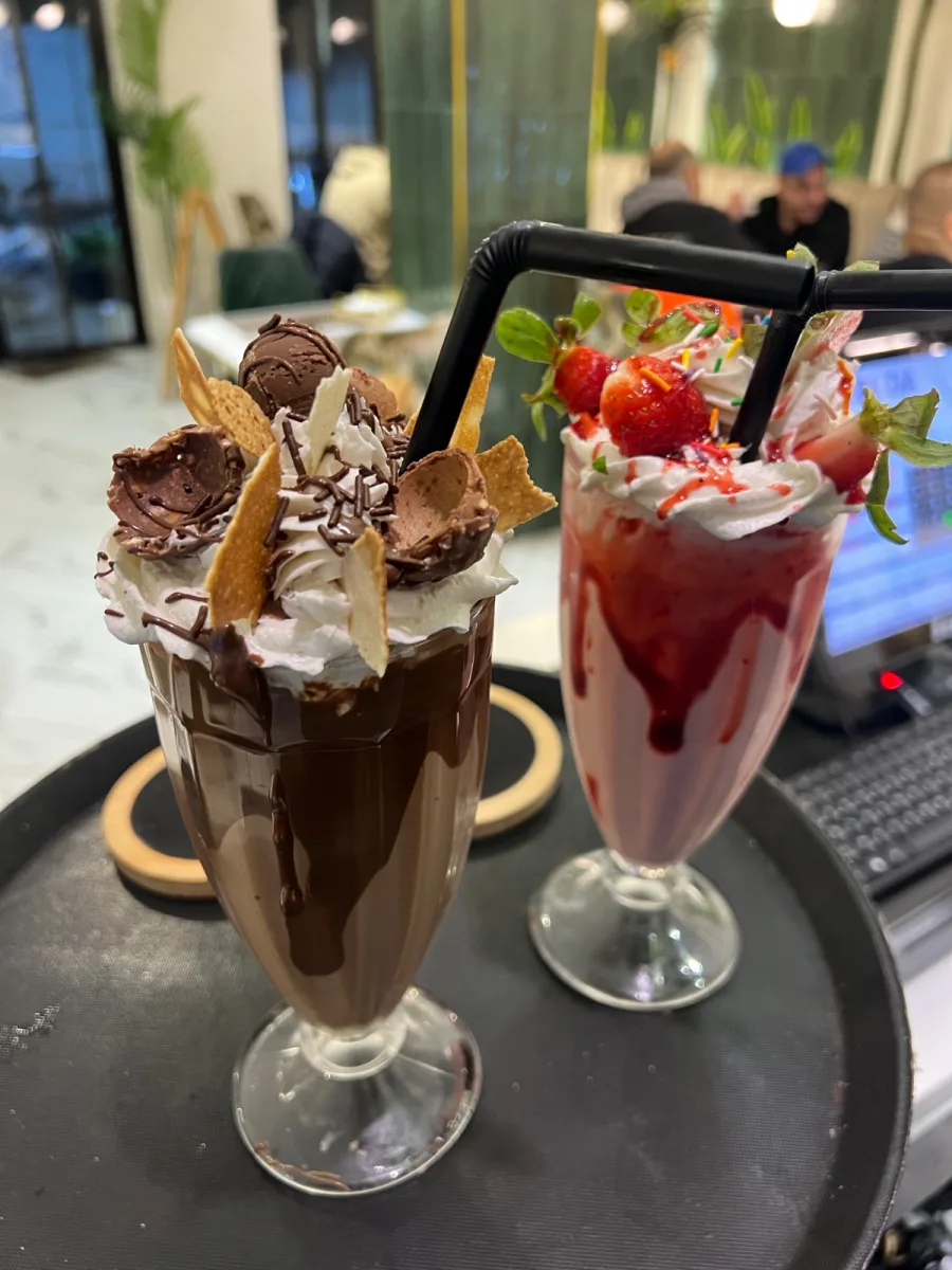 MILK SHAKE CHOCOLAT AU CHOIX BUENO / KITKAT / OREO