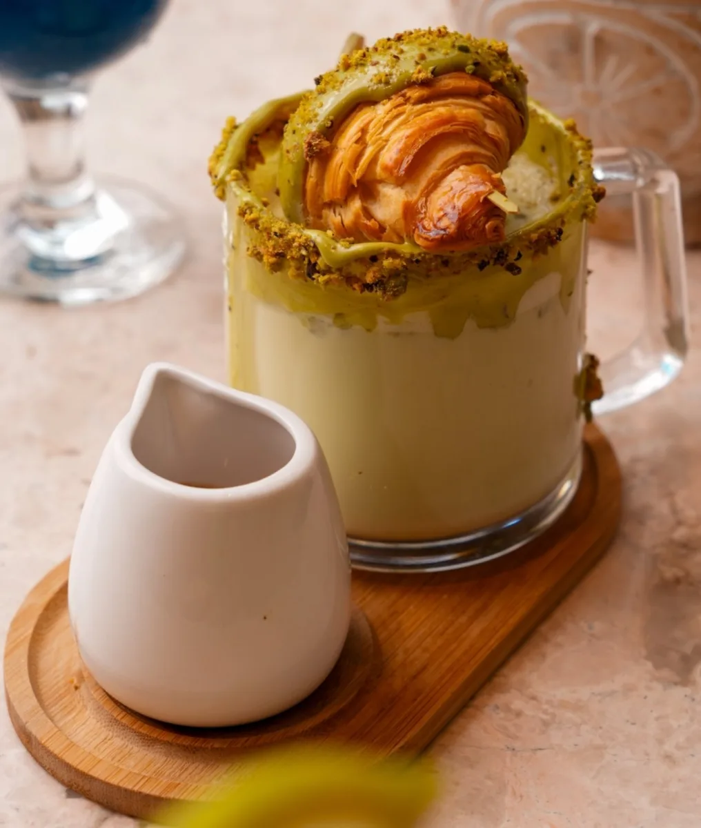 Pistachio latté