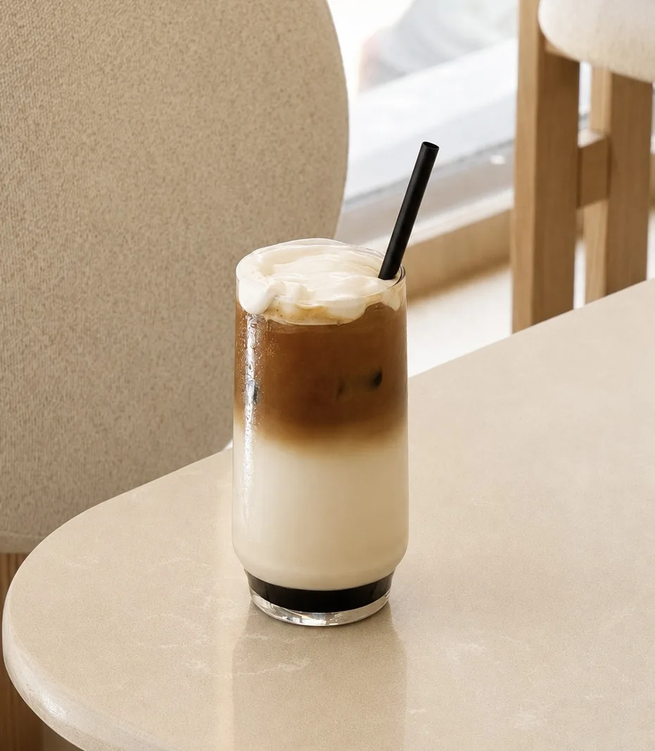 Iced caramel latté
