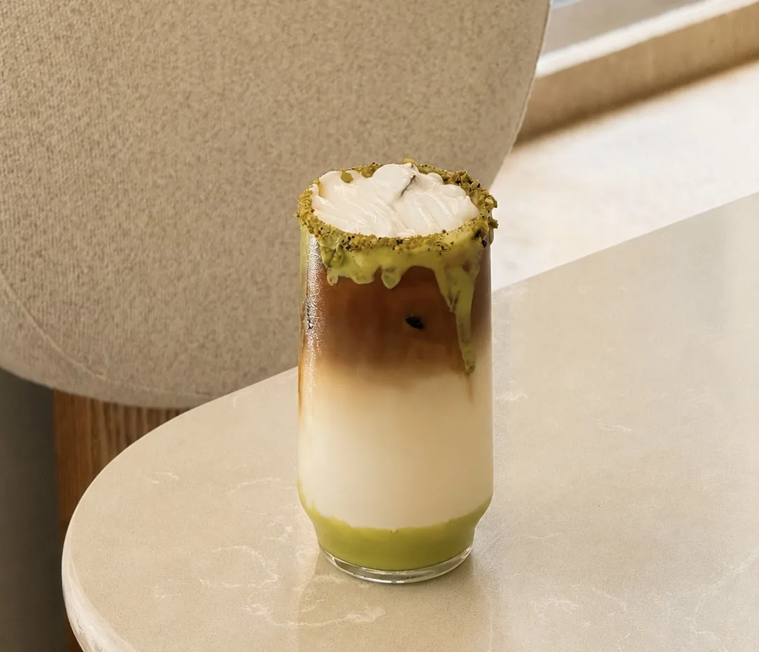 Iced pistachio latté